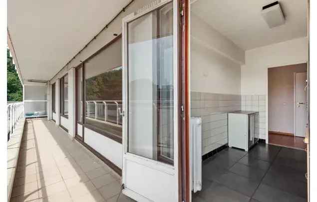 Huur 2 Slaapkamer Appartement 78m² Berchem