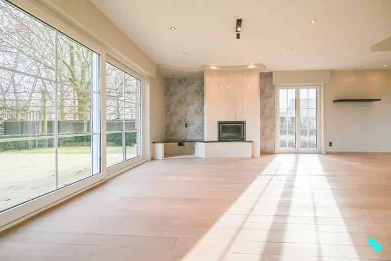 Huis te huur Wielsbeke: Rustige villa met 4 slaapkamers en tuin