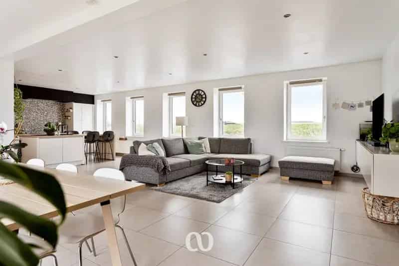 Ruime Gerenoveerde Woning Prachtige Ligging