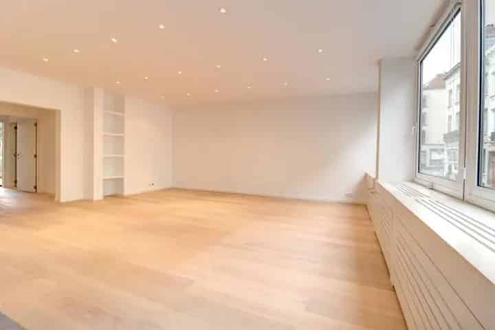 Appartement te huur Ixelles Avenue Louise 90m² gerenoveerd