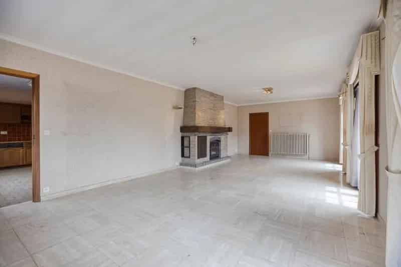 Vrijstaande Bungalow Ruime Woonruimte
