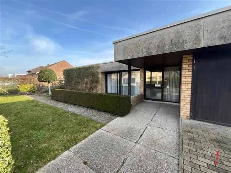 Gelijkvloerse Woning Vrij Beroep 187m²