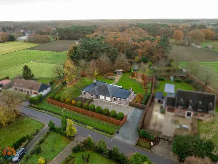 Huis te koop in Putte met prachtige tuin en veel mogelijkheden