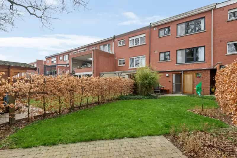 Rijwoning te Hemiksem 3 slaapkamers garage tuin