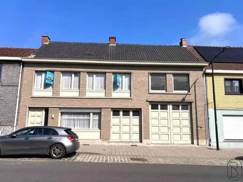 Karaktervol Herenhuis met Grote Tuin en Magazijn 300m2 Kruisem