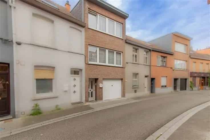 Huis Te Koop Vilvoorde: 3 Slaapkamers Tuin Garage