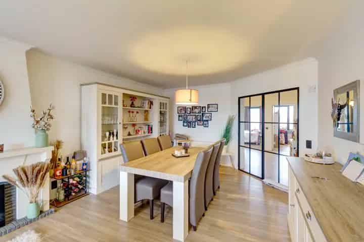 2 Slaapkamer Appartement te Deurne - Instapklaar & Gerenoveerd