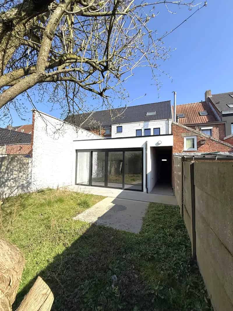 Huis te koop Lievegem: Ruime burgerwoning instapklaar