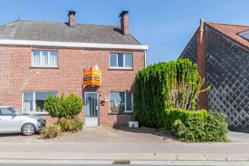 Driegevelwoning te huur 2 slaapkamers tuin oprit