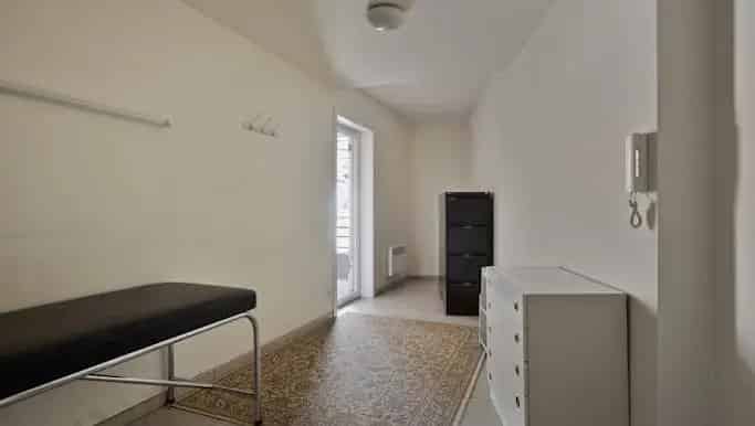 Kantoor te Koop Roeselare 110m² Nabij Station