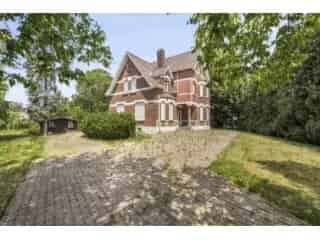 Herenhuis te koop Kain 5 slaapkamers 3761m2