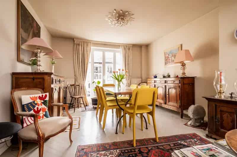 Appartement te koop Paul Deschanellaan 2 slaapkamers