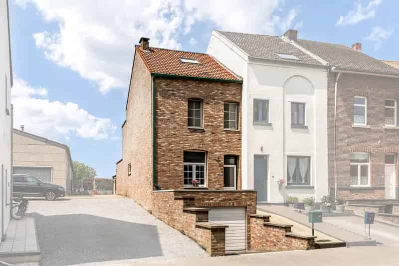 Gezinswoning 4 slaapkamers Garage Tuin Zussen