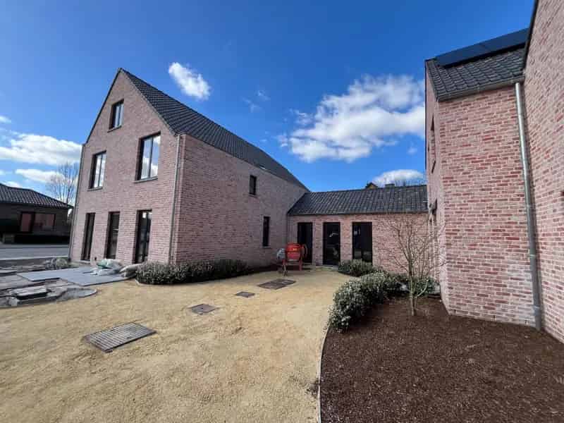 Gerenoveerde woning te koop in Dikkelvenne