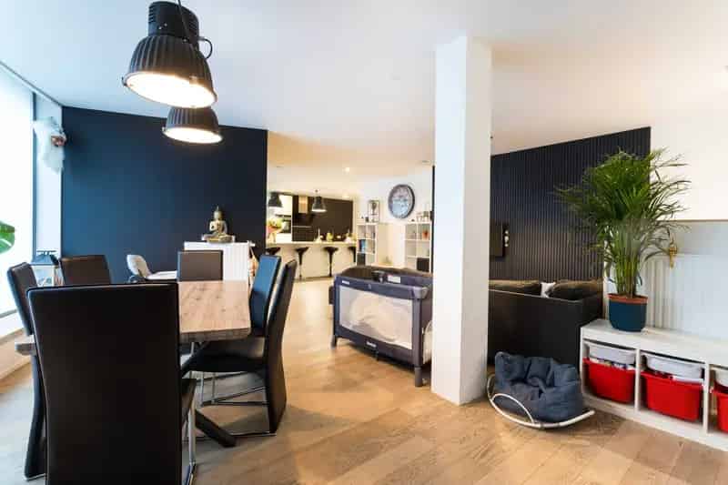 Appartement met Grote Loods te Koop Izegem