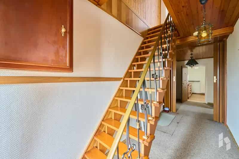 Huis te huur 3 slaapkamers te renoveren 601m²