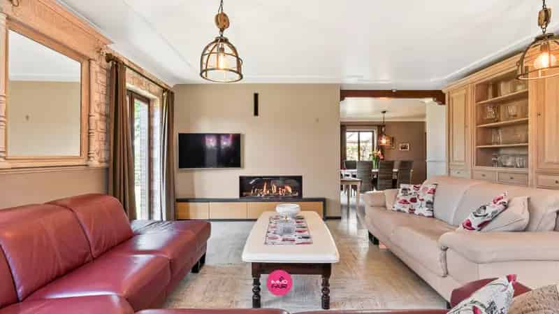 Ruime gezinswoning te Zutendaal 250m² 5 slaapkamers grote tuin