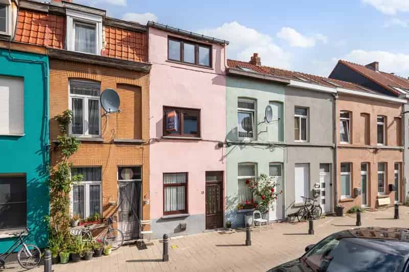 Stadswoning te renoveren 2 slaapkamers