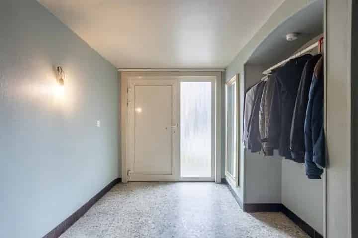 Huis te koop Ronse: Ruime bel-étagewoning nabij winkels en scholen
