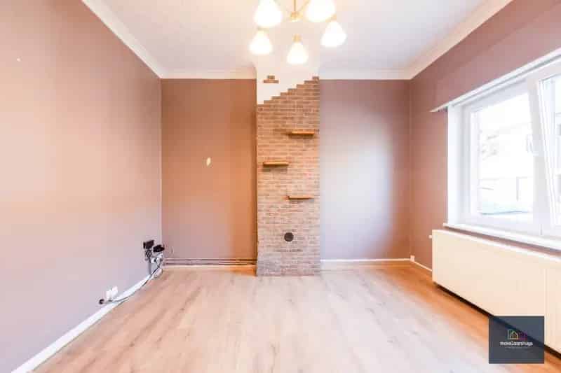 Goedgelegen woning met 2 slaapkamers te Gent