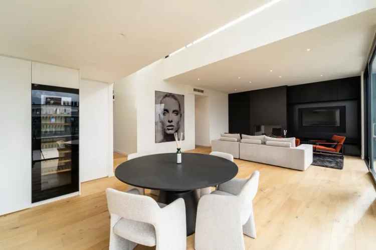 Penthouse te huur in Antwerpen met luxe afwerking en terrassen