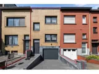 Huis te koop Deurne 3 slaapkamers instapklare bel etage