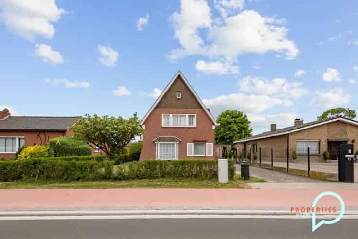 Huis Te Koop Sinaai: Klassieke Villa 3 slaapkamers Grote Garage
