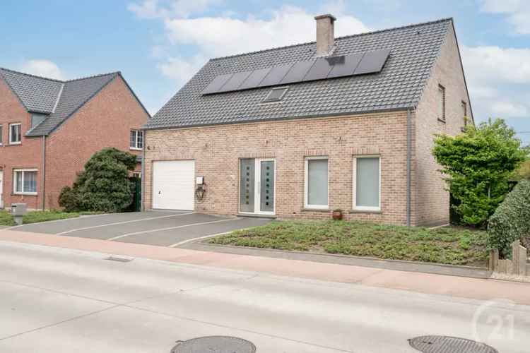 Huis te koop: 6 slaapkamers, 2 badkamers, 259m², Zonnepanelen
