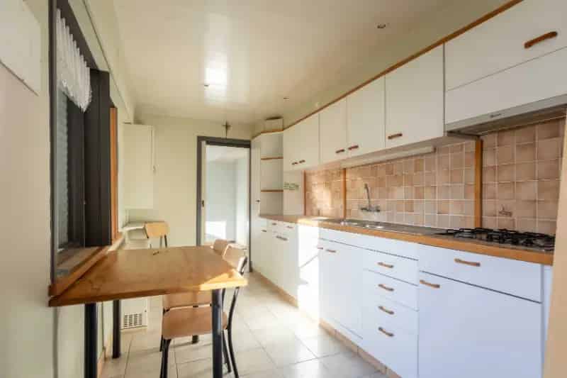 Huis te huur Roeselare: Starterswoning met Tuin en Garage