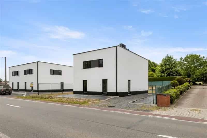 Knappe Nieuwbouwwoning Moderne Stijl