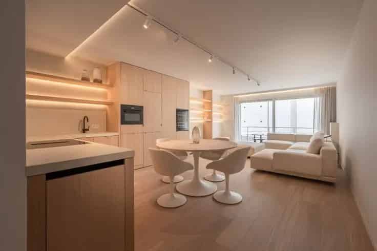 Gerenoveerd 2 Slaapkamer Appartement Knokke Nabij Lippenslaan