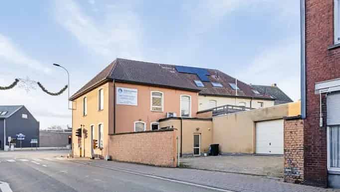Huis te Koop met Magazijn in Eine Oudenaarde