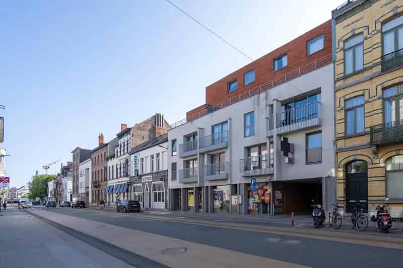 Appartement 2 slaapkamers te huur met 2 terrassen
