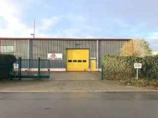 Handelspand te huur Lommel - Magazijn met 5 Kantoren