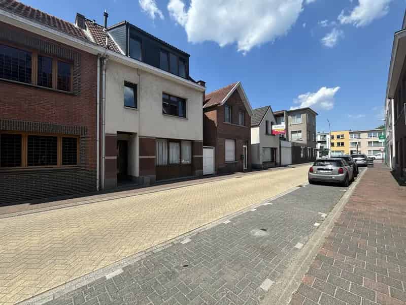 Huis te huur Vosselaar: 4 slaapkamers, 3 badkamers, tuin