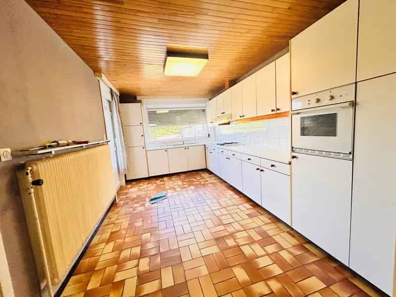 Ruime woning met tuin te koop in Heuvelland