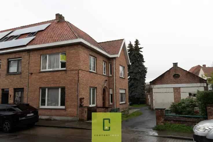 Huis Te Koop 3 Slaapkamers Ruime Loods Rustige Buurt