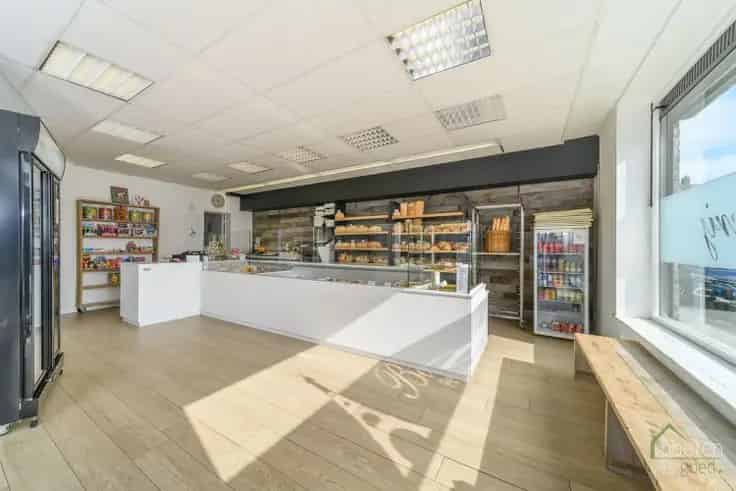 Bakkerij te Koop in Veurne: gerenoveerd met woongedeelte