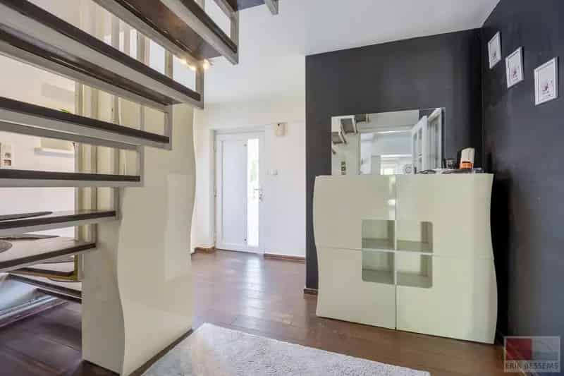 Vrijstaande woning 199m2 te moderniseren 1080m2 perceel