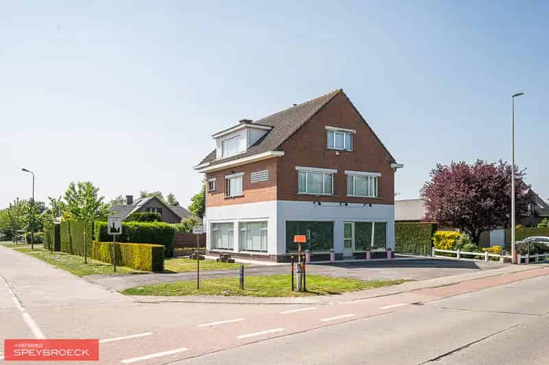 Handelspand met Woonst te Koop Nazareth De Pinte