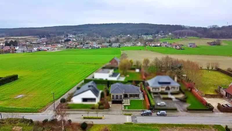 Huis te koop Kluisbergen: charmante laagbouw villa