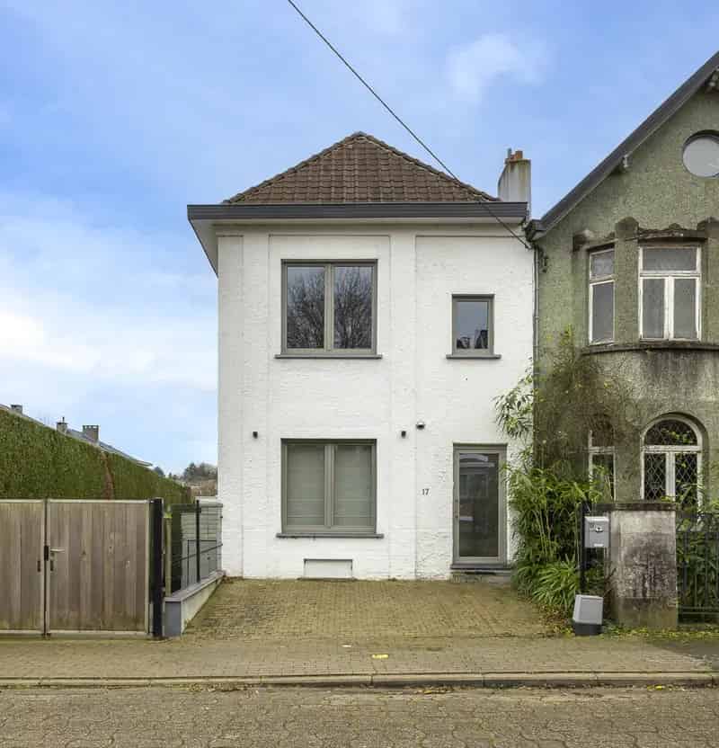 Huis te koop Dilbeek: Duplex met Atelier en Praktijkruimte