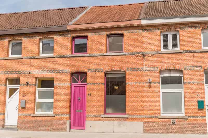 Huis te koop gerenoveerd 2 slaapkamers tuin