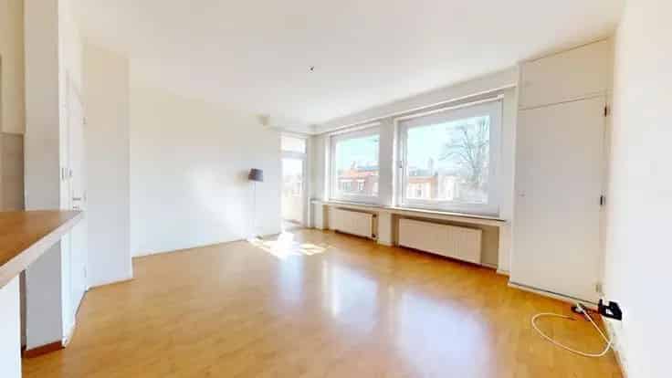 Appartement Te Koop Schaerbeek 1 Slaapkamer Terras Nabij Winkels