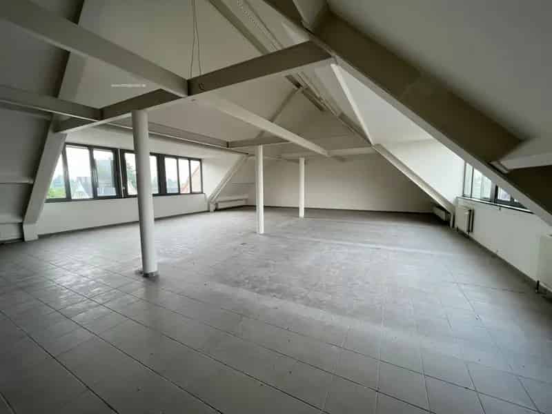 Kantoorruimte te huur Gentsesteenweg Aalst 155m²