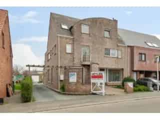 Duplex Waarloos - Opbrengsteigendom met Commercieel Gelijkvloers en Appartementen
