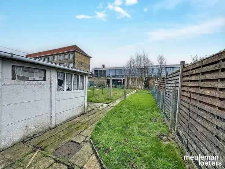 Te renoveren woning centrum Oostkamp