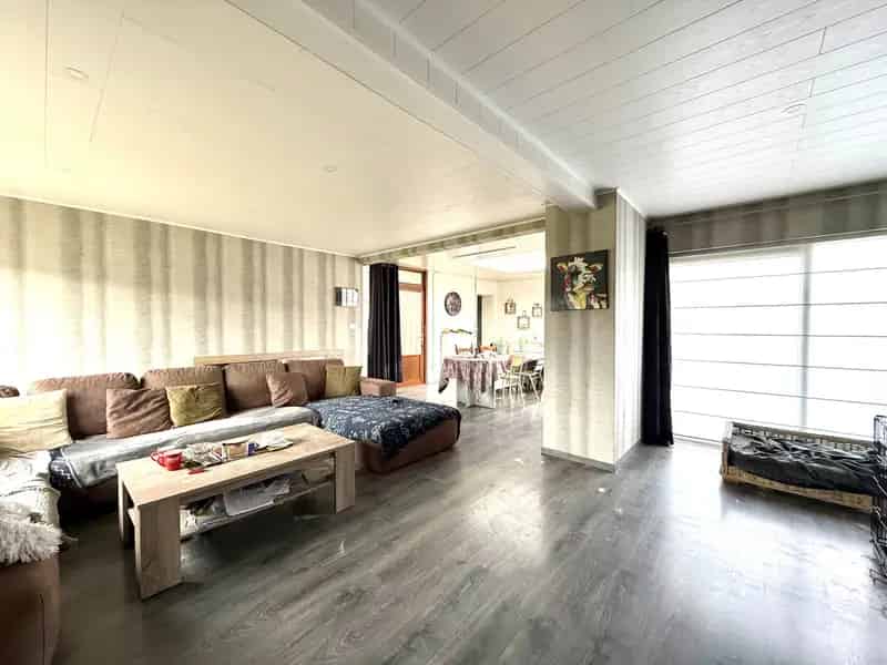 Huis te Koop Waregem: Ruime Gerenoveerde Woning
