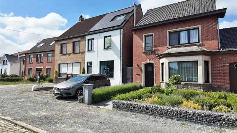 Huis te koop in Eeklo  Instapklaar gerenoveerde woning