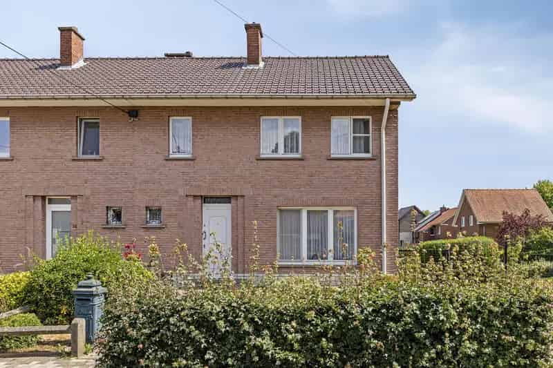 Energiezuinige Driegevelwoning te Buizingen